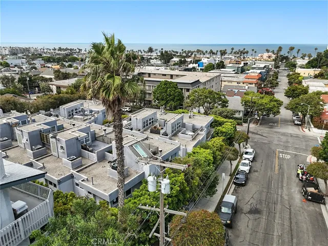 $2,200,000 | 2203 3rd Street, Unit 1, Santa Monica, CA 90405