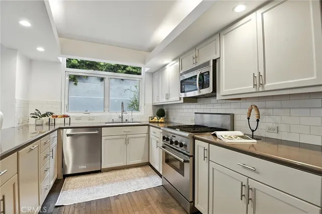 $2,200,000 | 2203 3rd Street, Unit 1, Santa Monica, CA 90405