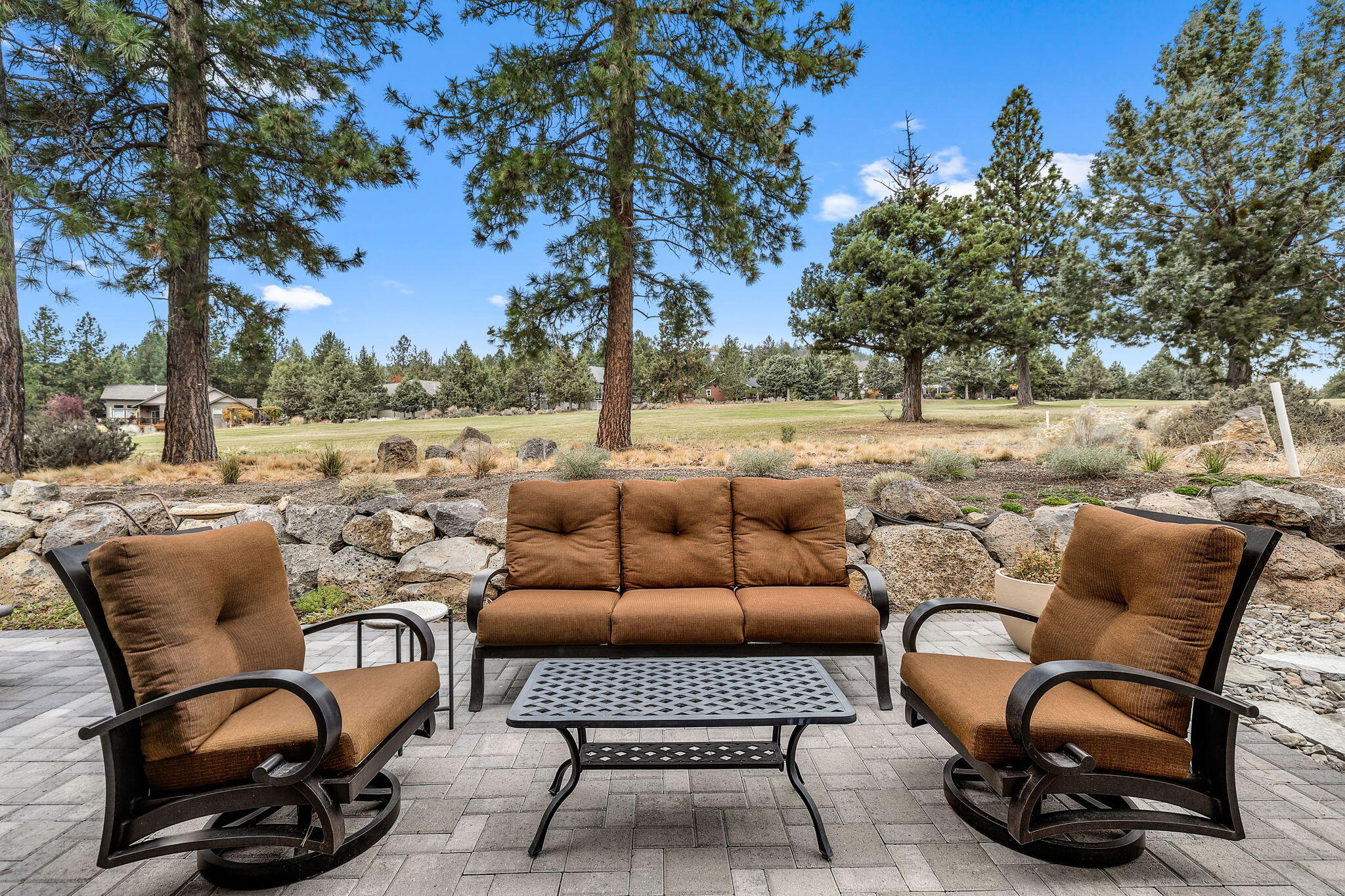 3043 Northwest Hidden Rdg Drive Bend, OR 97703 - Photo 41 of 56