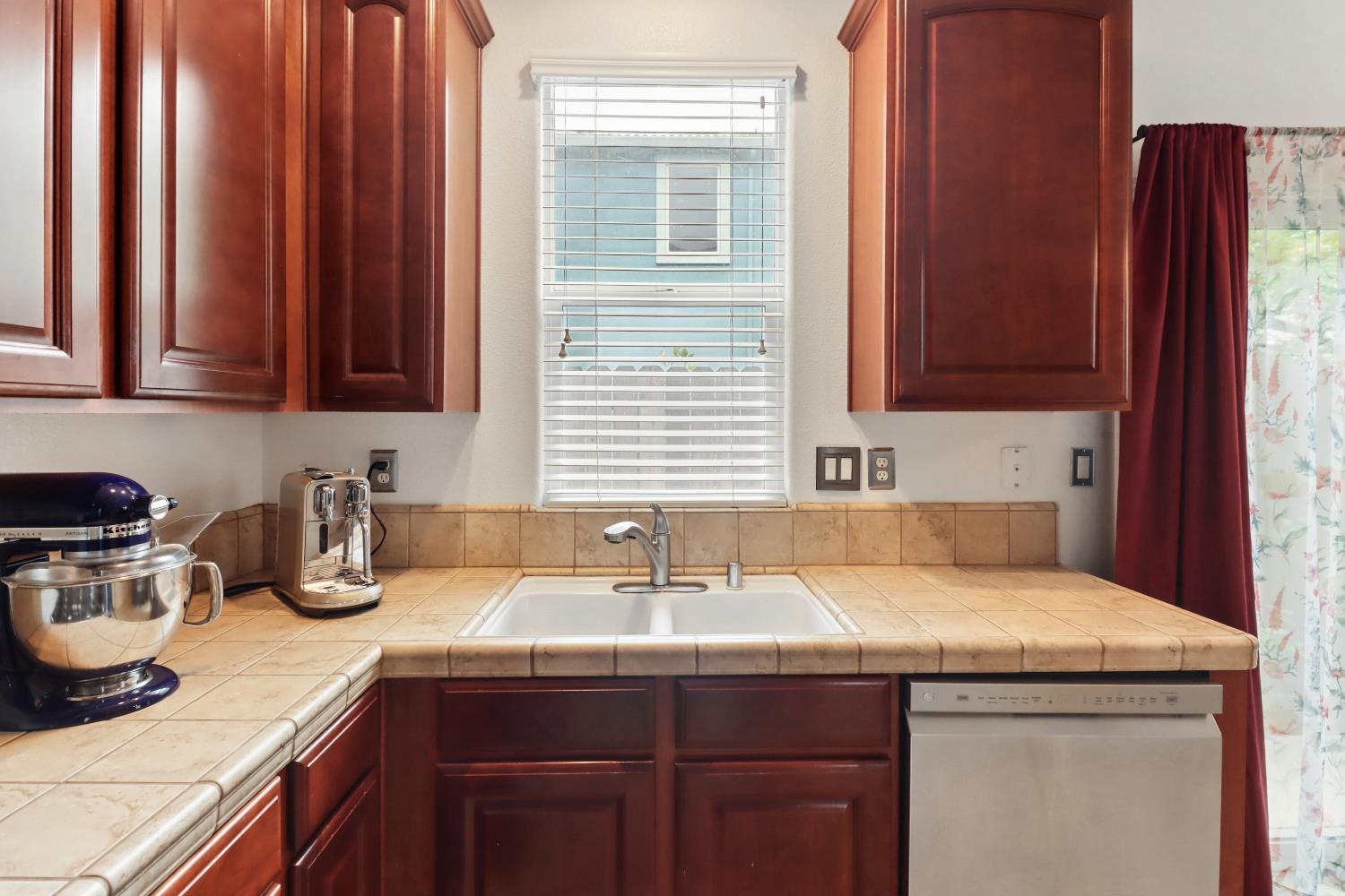 2012 Muscovy Road West Sacramento, CA 95691 - Photo 17 of 42 Gallery Image 17