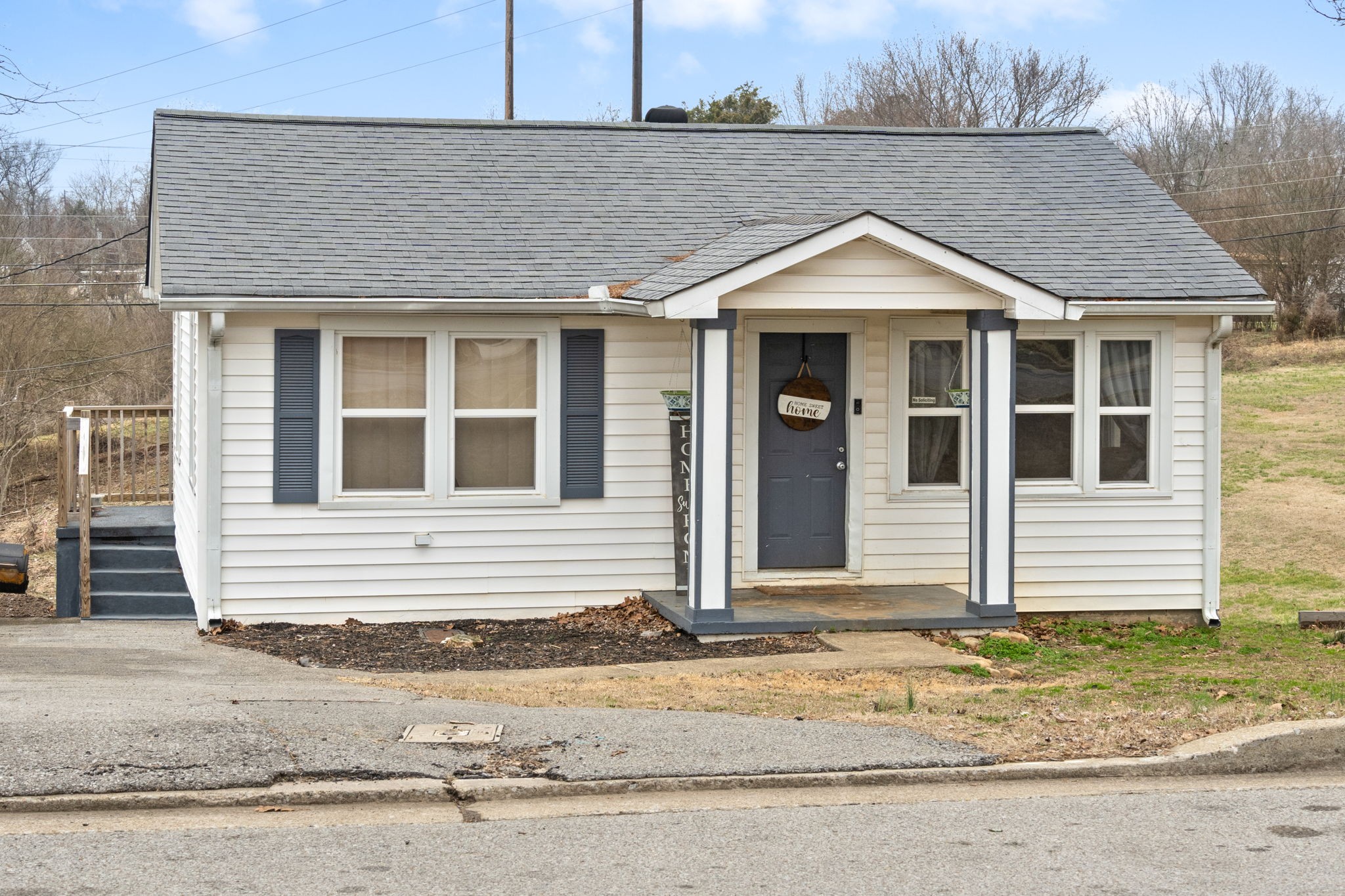 454 High Point Road Clarksville, TN 37042 - Photo 3 of 27 Gallery Image 3