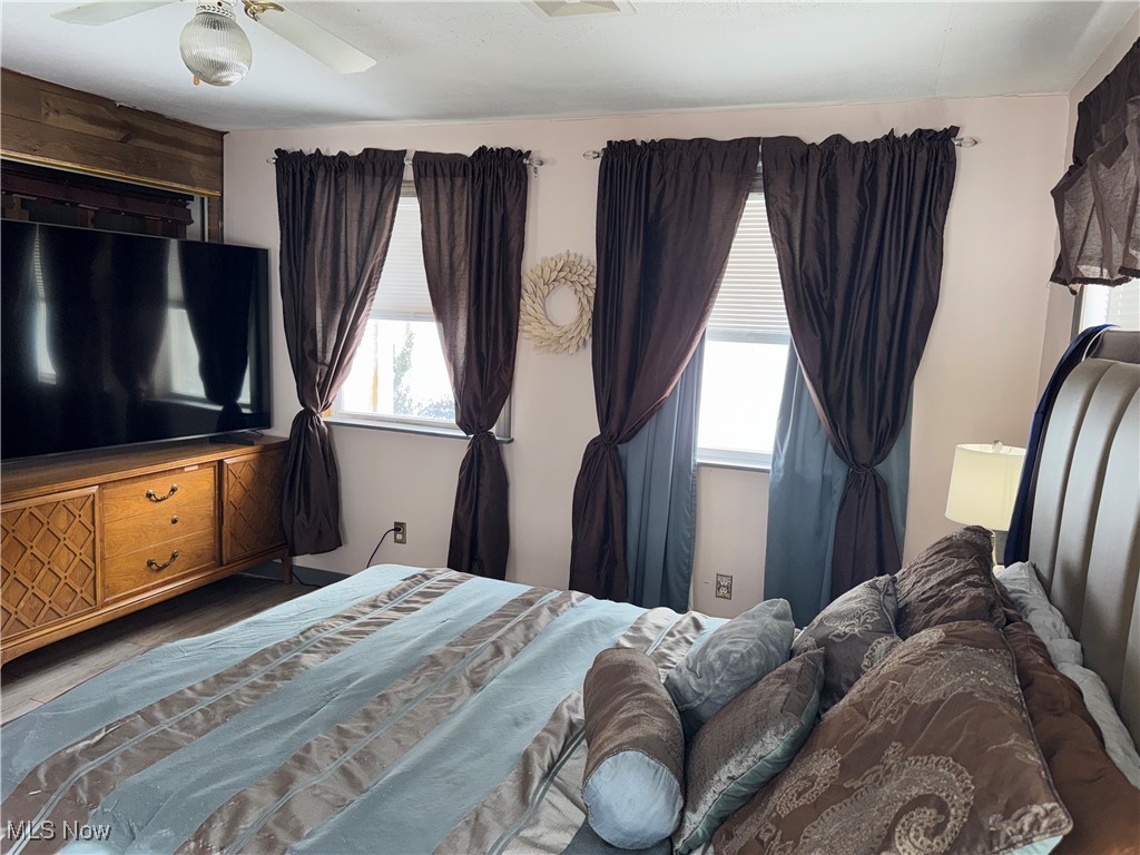 929 May Road East Liverpool, OH 43920 - Photo 33 of 41 master room