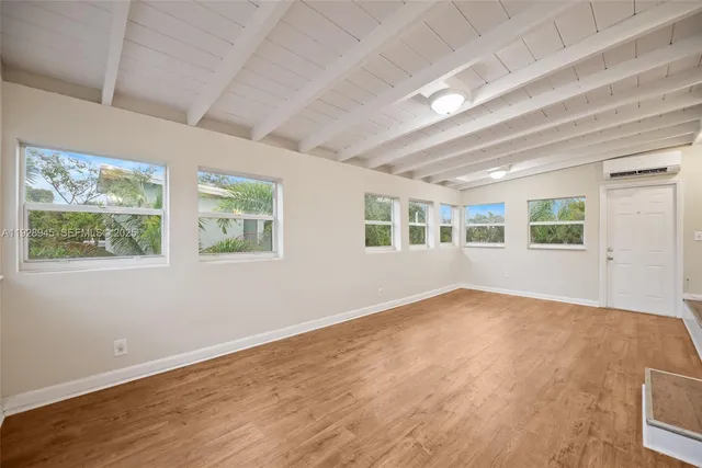 $2,400 | 766 Northwest 42nd Street, Unit C, Oakland Park, FL 33309