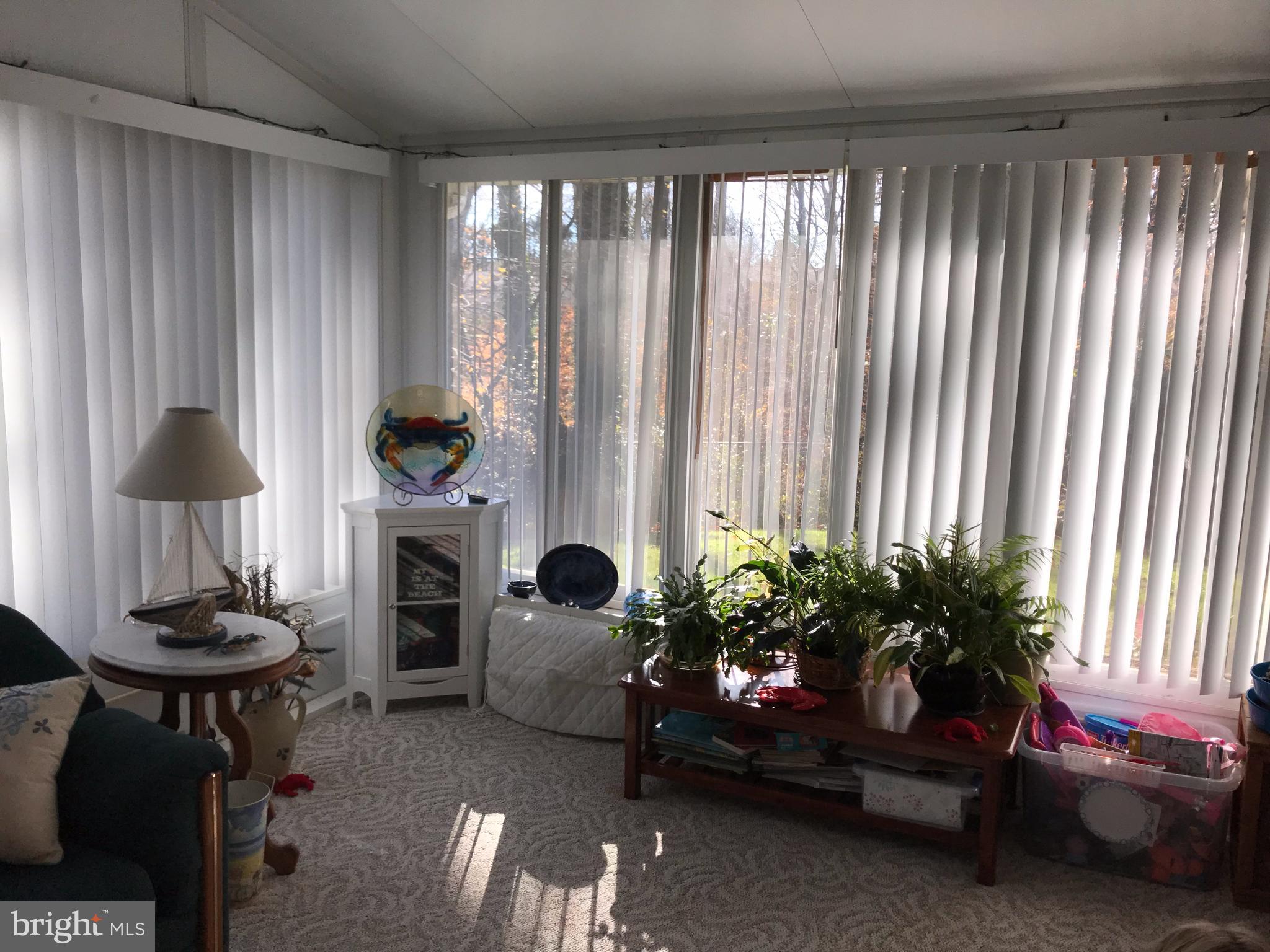 902 Fall Ridge Way Gambrills, MD 21054 - Photo 20 of 28 Living Room