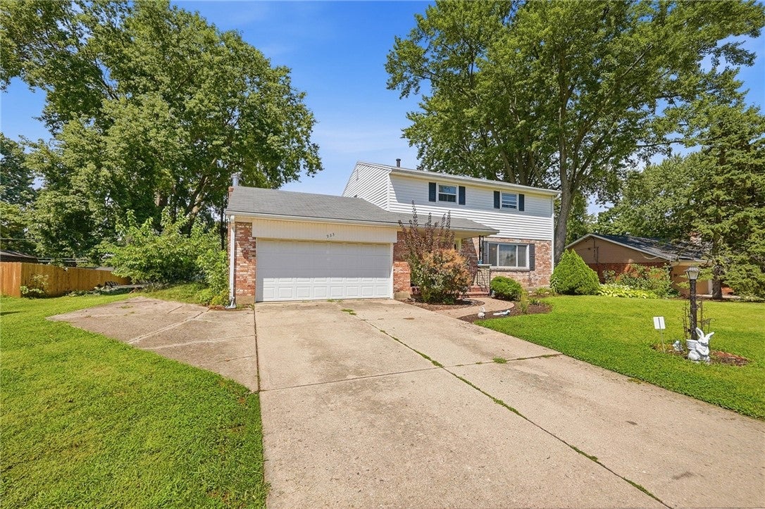 933 East David Road Kettering, OH 45429 - Photo 3 of 39 Gallery Image 3