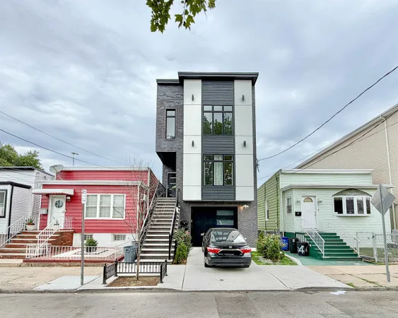 $3,500 | 362 Virginia Avenue, Unit 2, Jersey City, NJ 07304