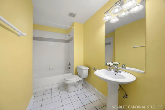 $215,000 | 35 Foxcroft Road, Unit 123, Naperville, IL 60565