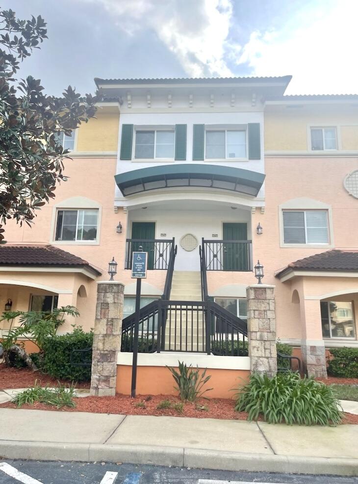 9745 Touchton Road, Unit 1726 Jacksonville, FL 32246 - Photo 2 of 40 front view of a house