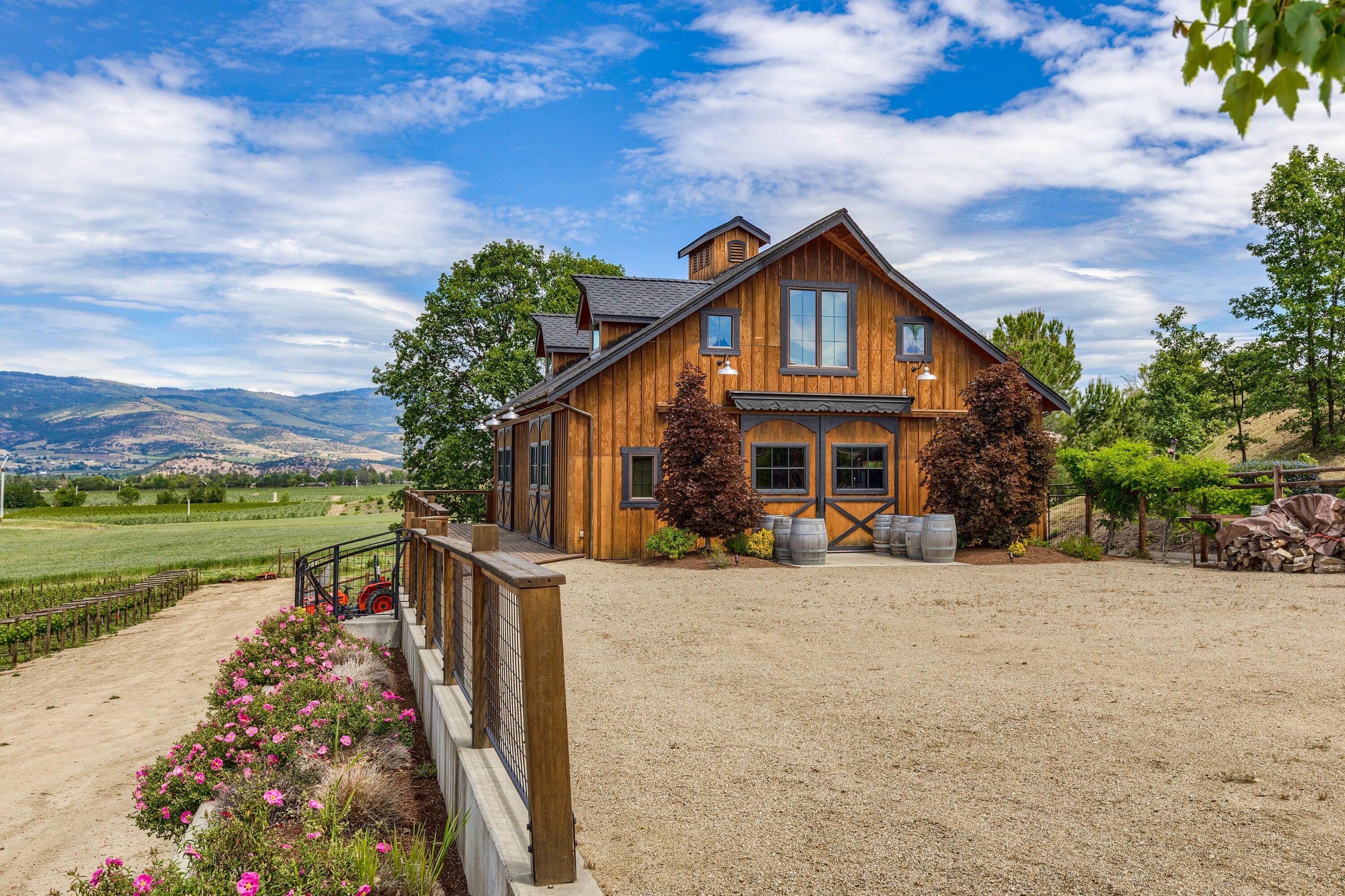 4167 Independence School Road Medford, OR 97501 - Photo 54 of 95 Barn view 2