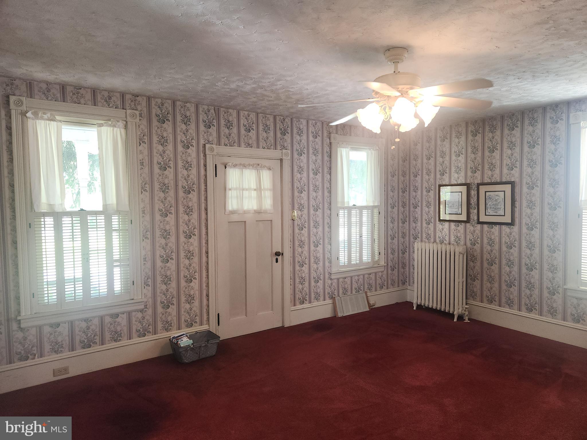 482 Frogtown Road Pequea, PA 17565 - Photo 26 of 51 an empty room with windows and closet