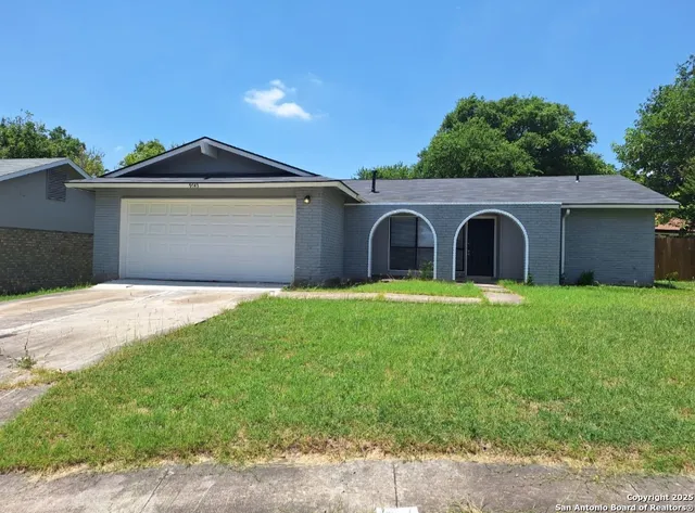 $217,500 | 9743 Cylburn, Converse, TX 78109