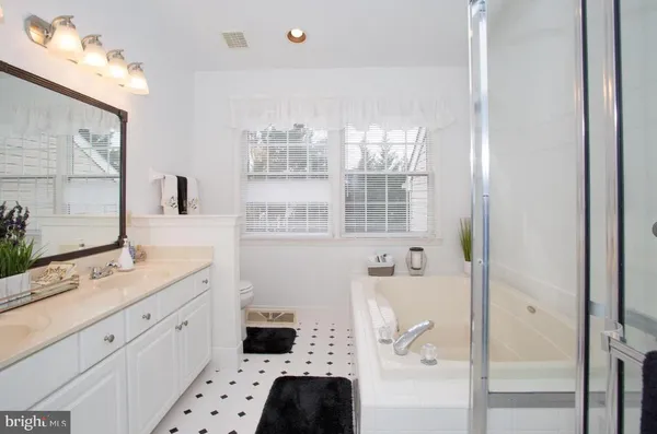 $720,000 | 100 Odessa Way, Newark, DE 19711