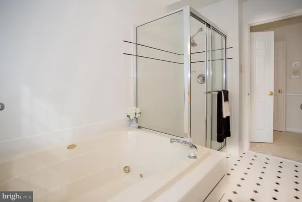 $720,000 | 100 Odessa Way, Newark, DE 19711