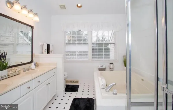 $720,000 | 100 Odessa Way, Newark, DE 19711