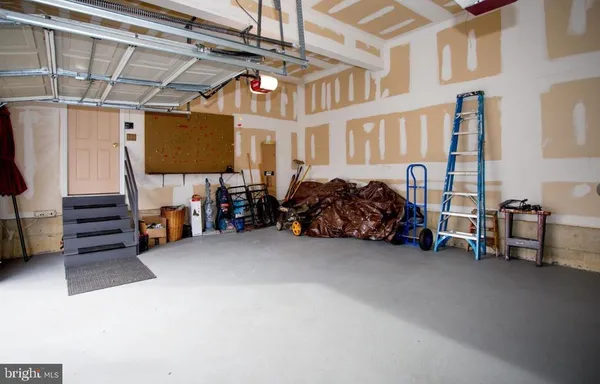 $720,000 | 100 Odessa Way, Newark, DE 19711