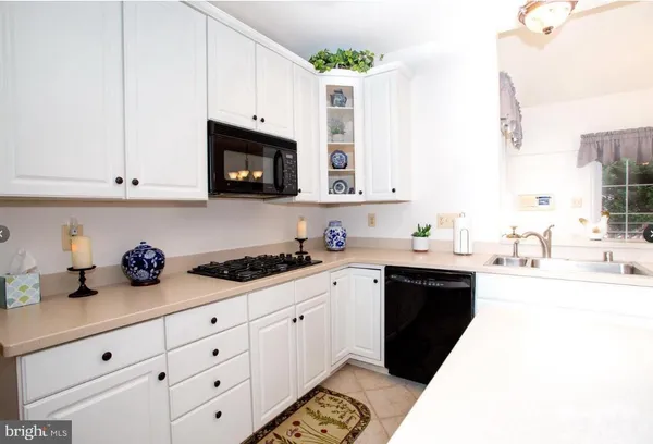 $720,000 | 100 Odessa Way, Newark, DE 19711