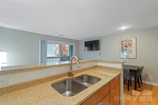 $229,000 | 505 South Graham Street, Unit 2G, Charlotte, NC 28202