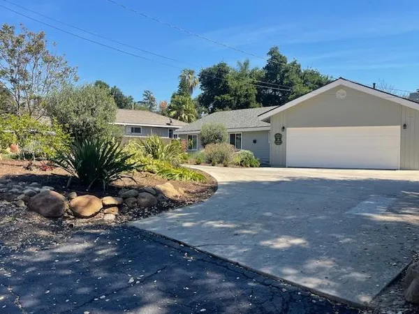 $1,599,000 | 594 S Lane, Ojai, CA 93023