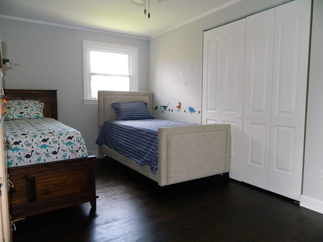 15210 Ridgeway Avenue Midlothian, IL 60445 - Photo 14 of 19 a bedroom with a bed and window