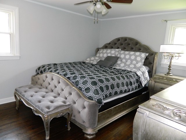 15210 Ridgeway Avenue Midlothian, IL 60445 - Photo 8 of 19 a bedroom with a bed and a table in it