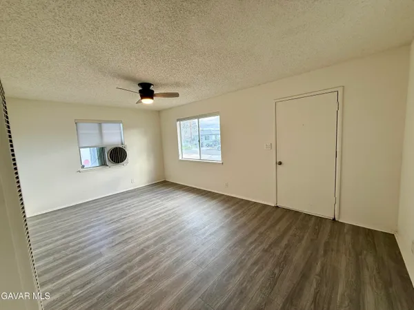 $2,500 | 44411 Kingtree Avenue, Lancaster, CA 93534