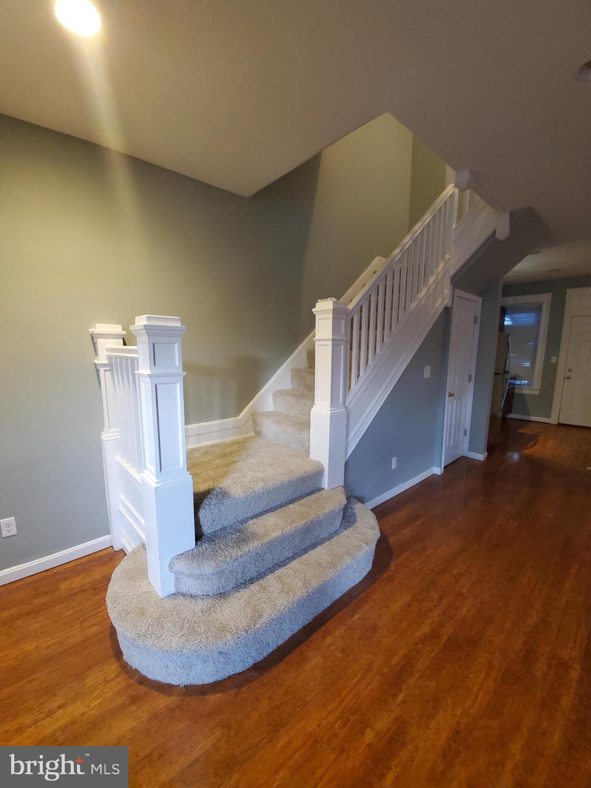 15 South Wickham Road Baltimore, MD 21229 - Photo 4 of 20 Gallery Image 4