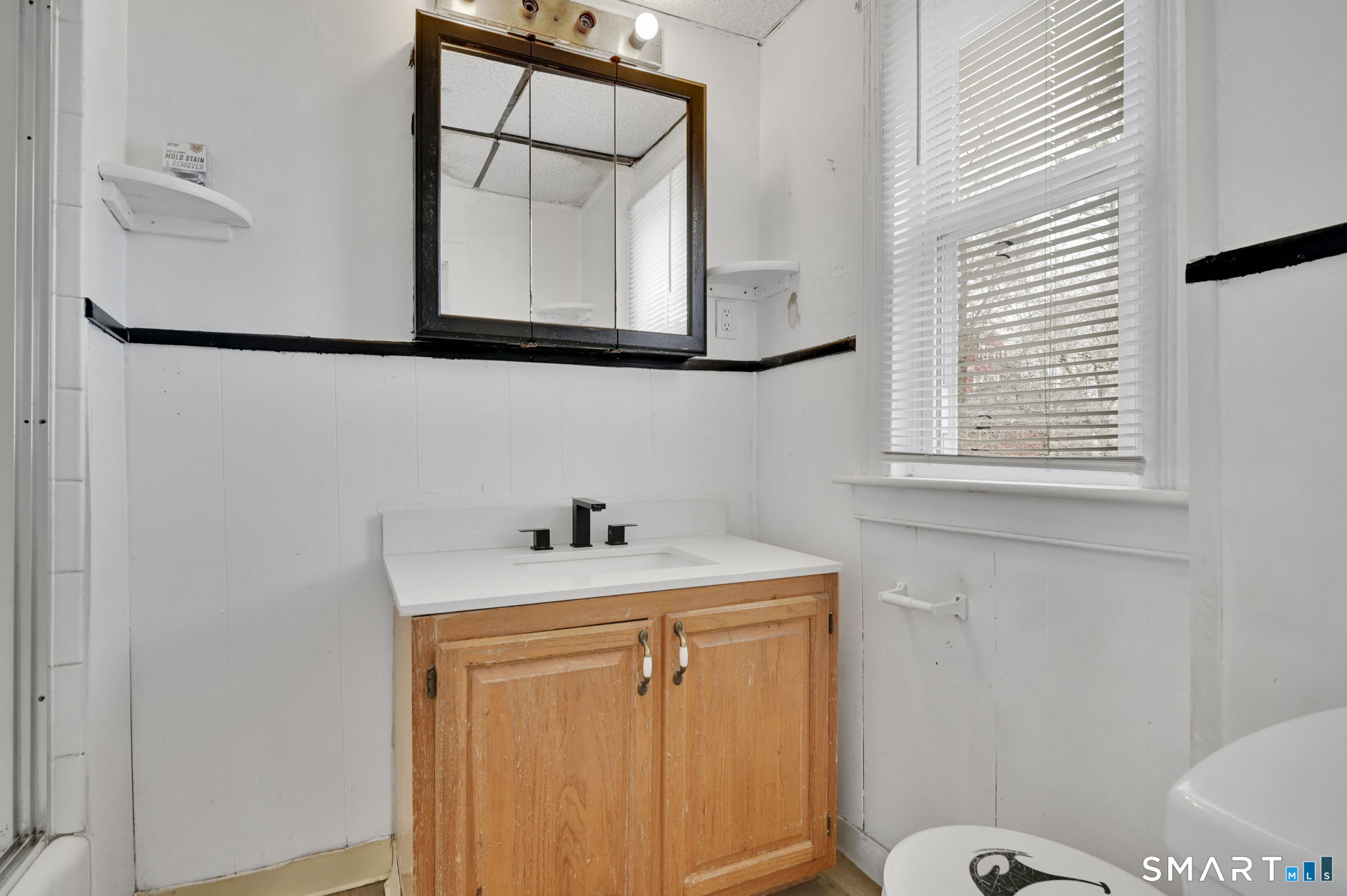 11 Addison Street Bristol, CT 06010 - Photo 11 of 30