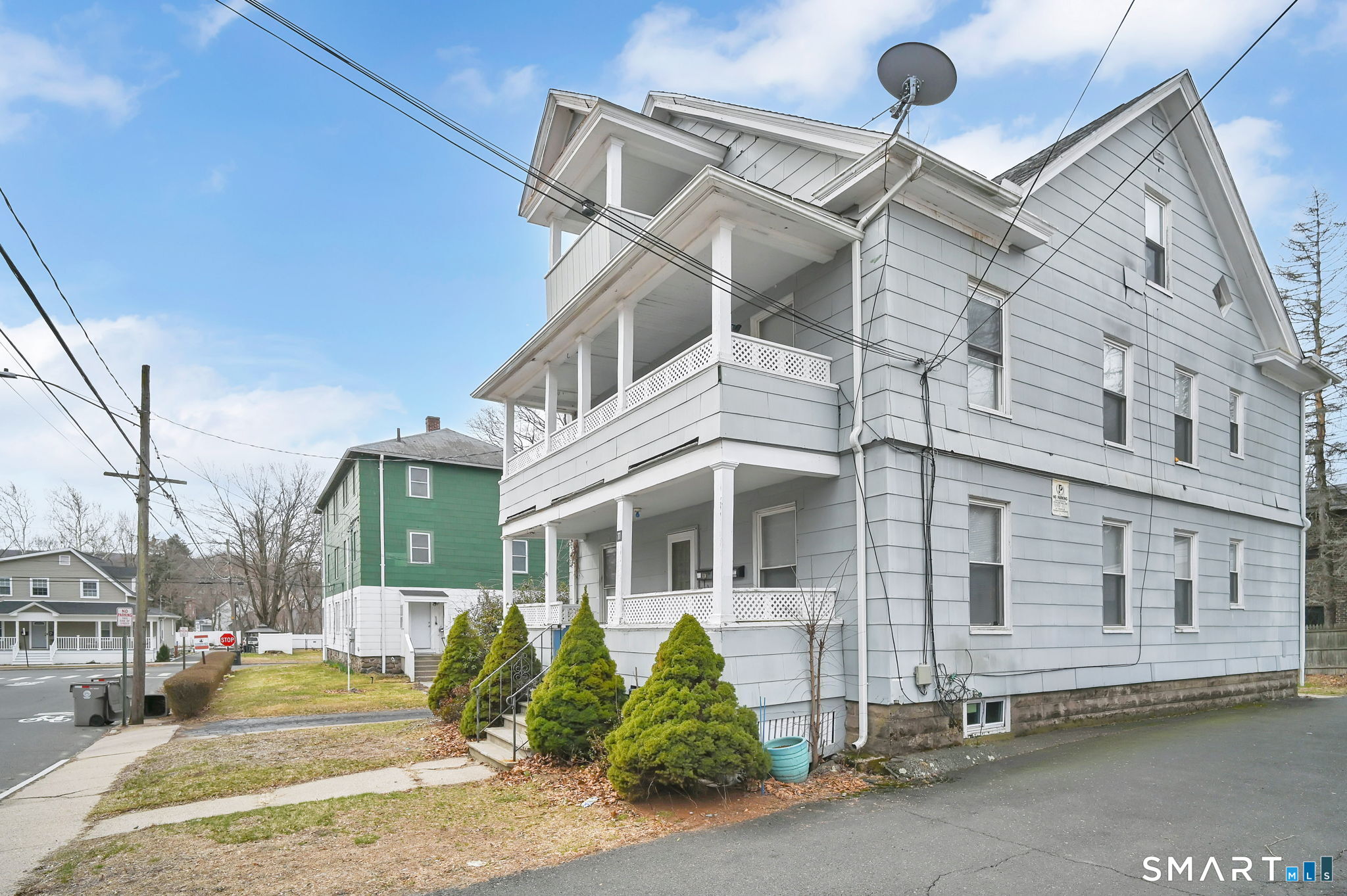 11 Addison Street Bristol, CT 06010 - Photo 2 of 30