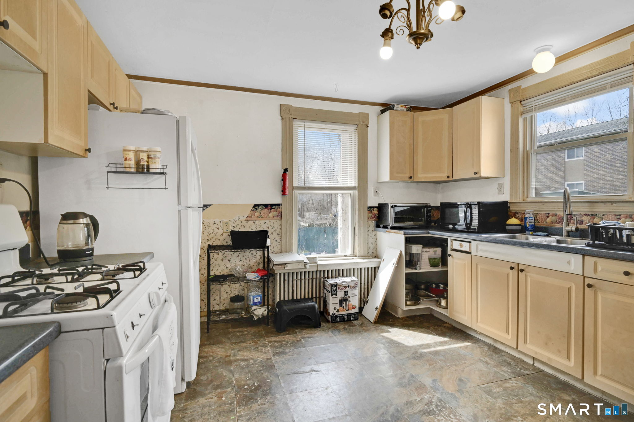 11 Addison Street Bristol, CT 06010 - Photo 23 of 30