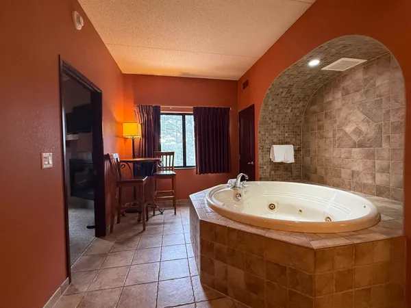$224,900 | 2411 River Wisconsin Dells Wi 53965, Unit 2443, Wisconsin Dells, WI 53965
