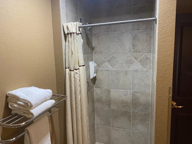 $224,900 | 2411 River Wisconsin Dells Wi 53965, Unit 2443, Wisconsin Dells, WI 53965