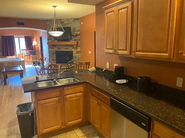 $224,900 | 2411 River Wisconsin Dells Wi 53965, Unit 2443, Wisconsin Dells, WI 53965