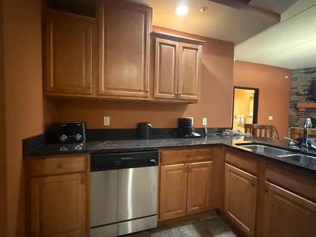 $224,900 | 2411 River Wisconsin Dells Wi 53965, Unit 2443, Wisconsin Dells, WI 53965