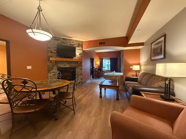 $224,900 | 2411 River Wisconsin Dells Wi 53965, Unit 2443, Wisconsin Dells, WI 53965