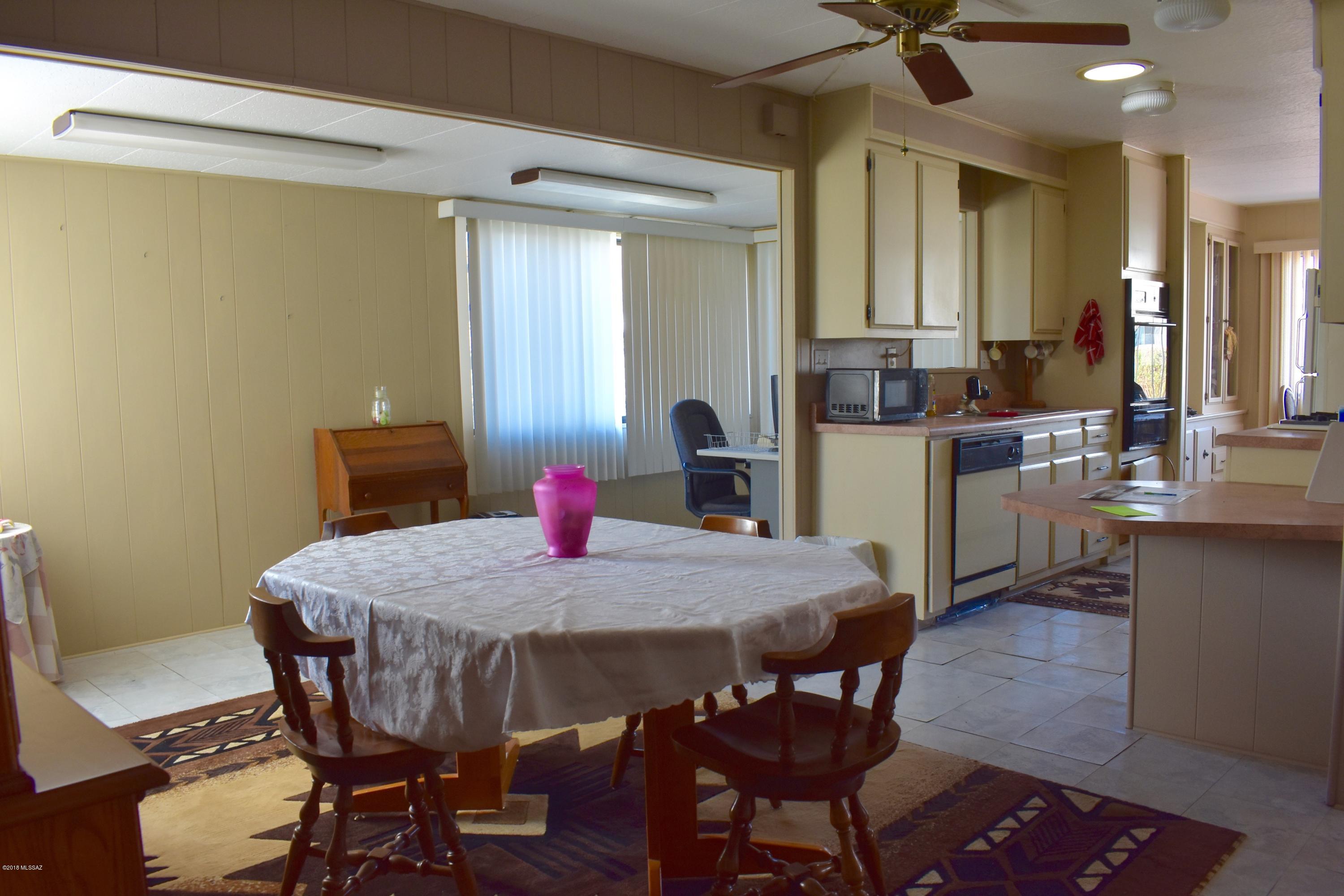 5801 West Rafter Cir Street Tucson, AZ 85713 - Photo 9 of 15 Gallery Image 9