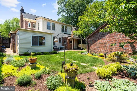 $1,300,000 | 1333 Jonquil Street Northwest, Washington, DC 20012