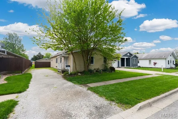 $150,000 | 410 Henry Street, Gillespie, IL 62033