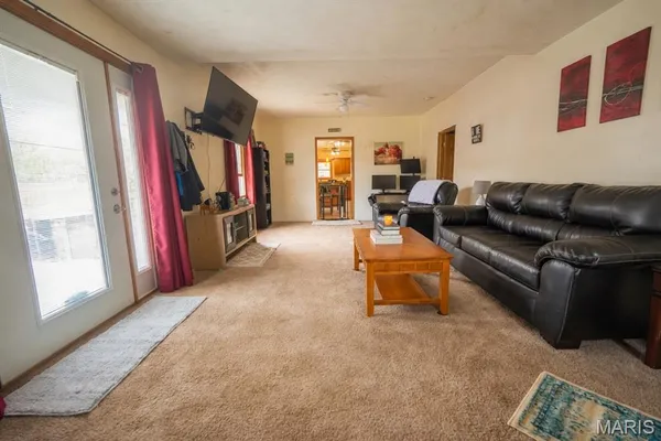 $150,000 | 410 Henry Street, Gillespie, IL 62033