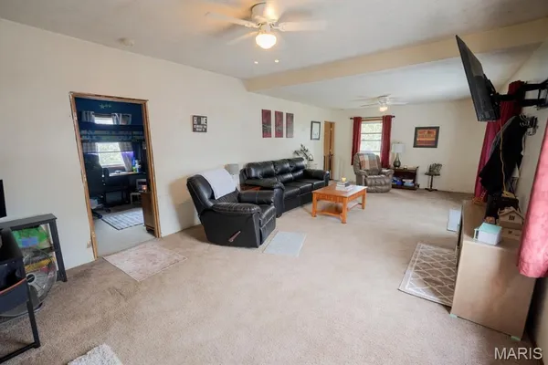 $150,000 | 410 Henry Street, Gillespie, IL 62033