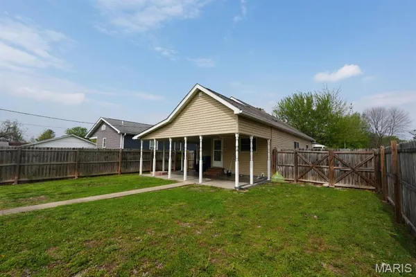 $150,000 | 410 Henry Street, Gillespie, IL 62033