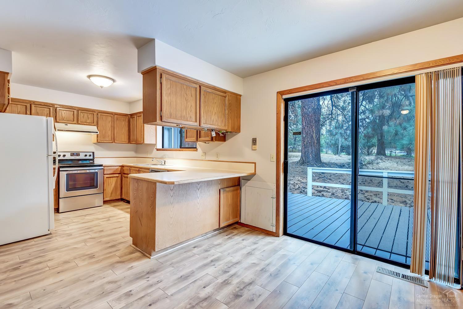 20312 Rae Road Bend, OR 97702 - Photo 8 of 20 Additional Photo