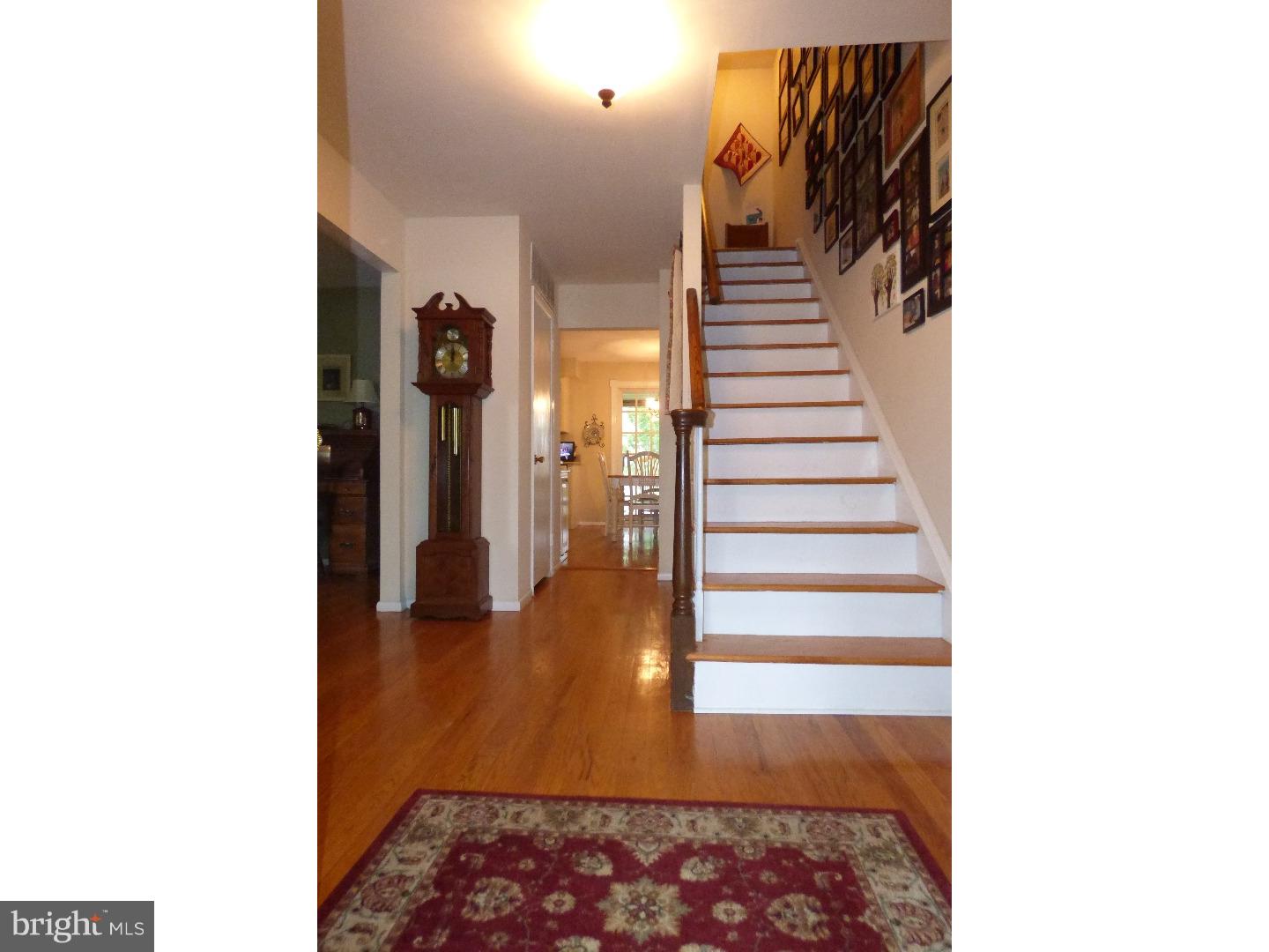 780 Wyngate Road Somerdale, NJ 08083 - Photo 2 of 24 Foyer