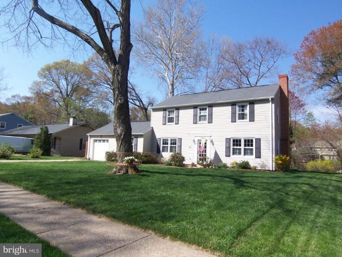 28 Severndale Road Severna Park, MD 21146 - Photo 1 of 25 Pretty and prestine