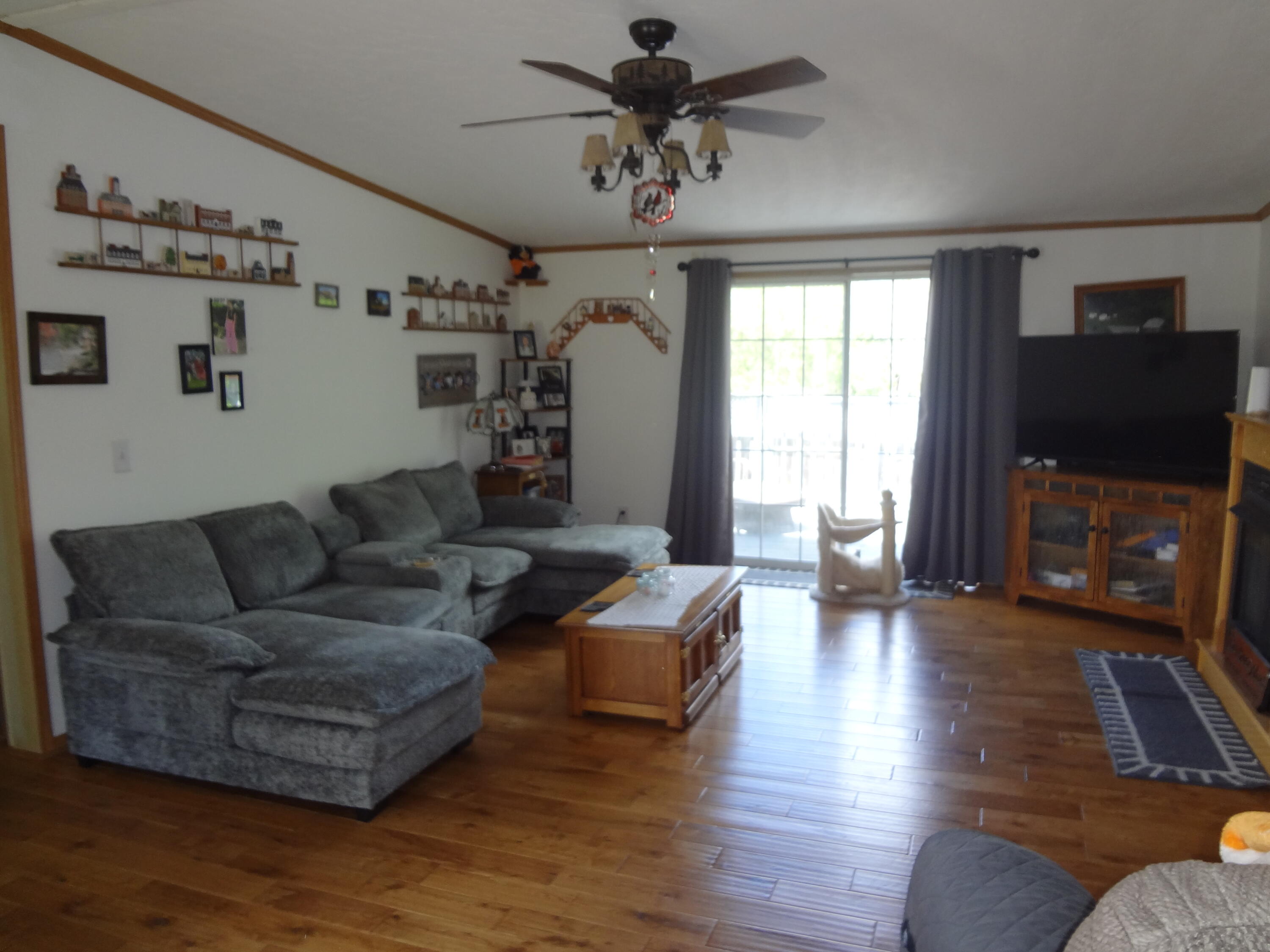 545 Black Rock Road Rocky Mount, VA 24151 - Photo 22 of 31 family room 3