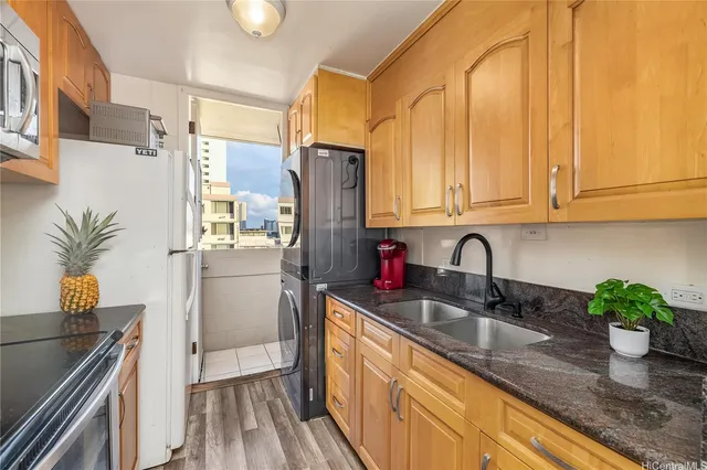 $430,000 | 1134 Kinau Street, Unit 801, Honolulu, HI 96814