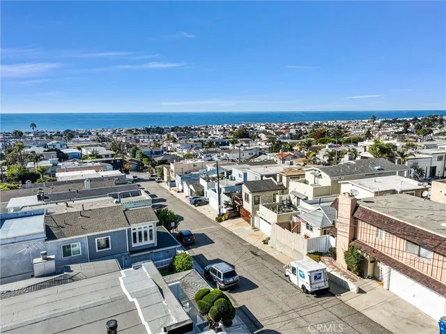 $2,190,000 | 1210 1st Place, Hermosa Beach, CA 90254