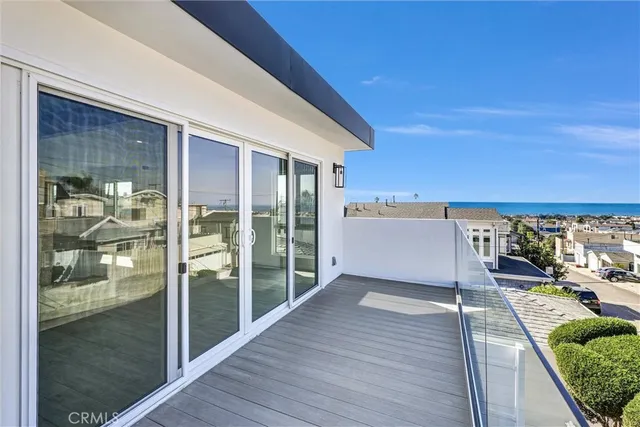 $2,190,000 | 1210 1st Place, Hermosa Beach, CA 90254