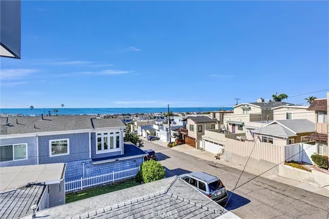 $2,190,000 | 1210 1st Place, Hermosa Beach, CA 90254