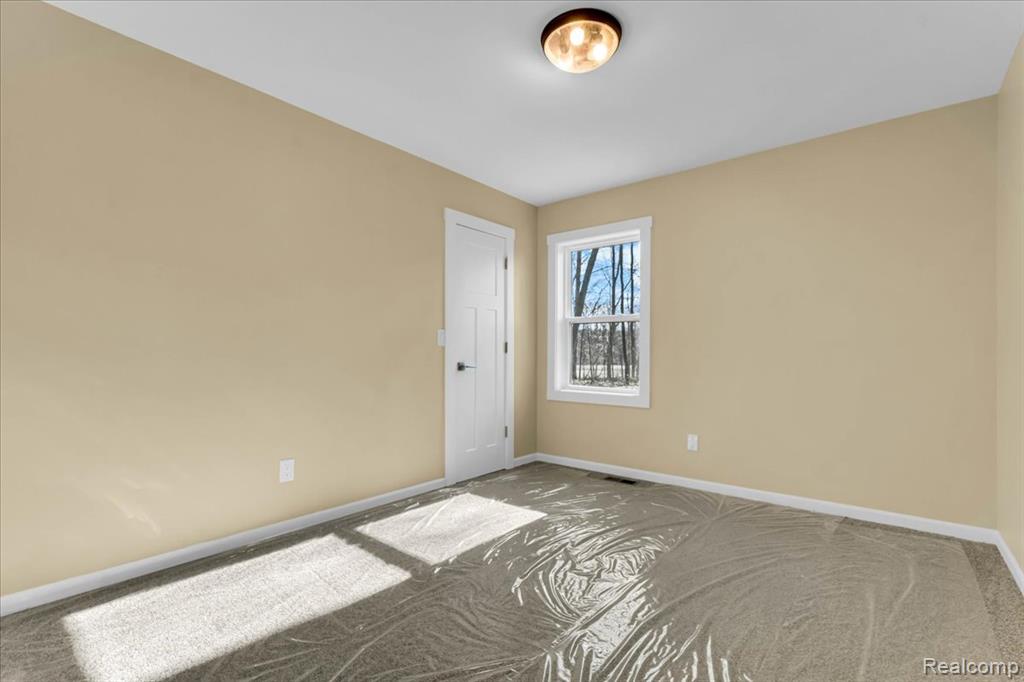 10557 Skeman Road Brighton, MI 48114 - Photo 11 of 27 Gallery Image 11