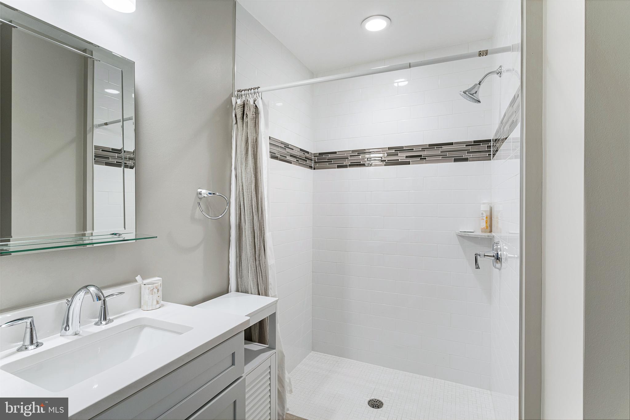 3585 13th Street Northwest, Unit 4 Washington, DC 20010 - Photo 23 of 41